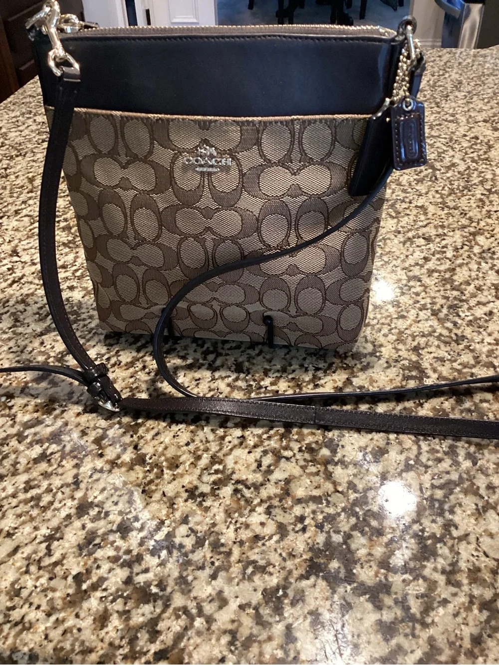 Coach Kitt North Cross body in EUC